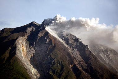 0930-Indonesia-Volcano_full_380
